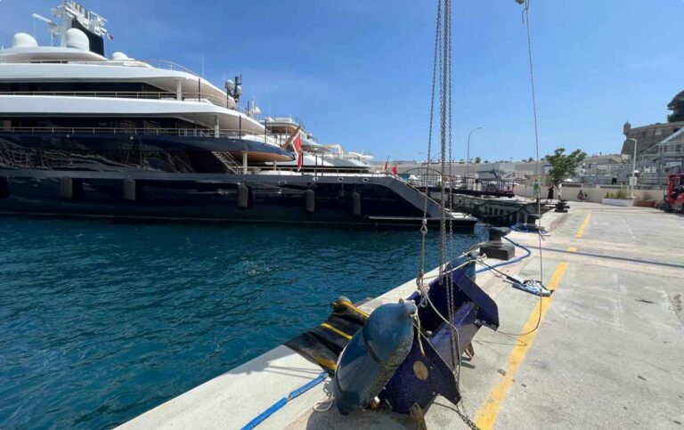 dpol-Yachts-et-chantiers-navals01