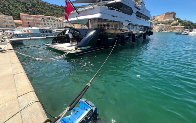 dpol-Yachts-et-chantiers-navals02